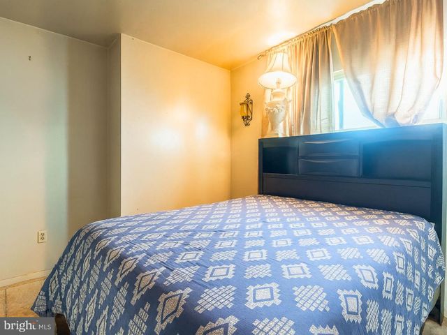 2715 E MADISON ST, Baltimore, MD 21205