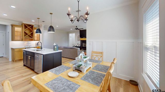 6397 Millrun Rd, Athens, TX 75751