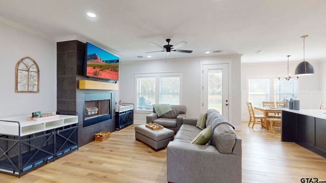 6397 Millrun Rd, Athens, TX 75751