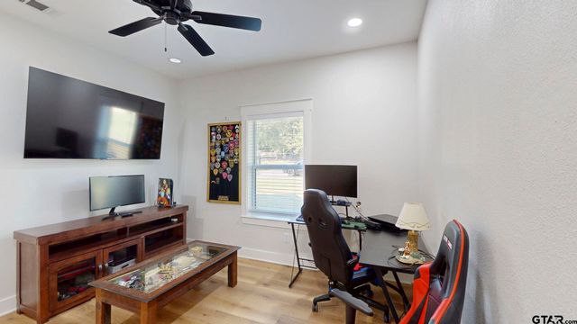 6397 Millrun Rd, Athens, TX 75751