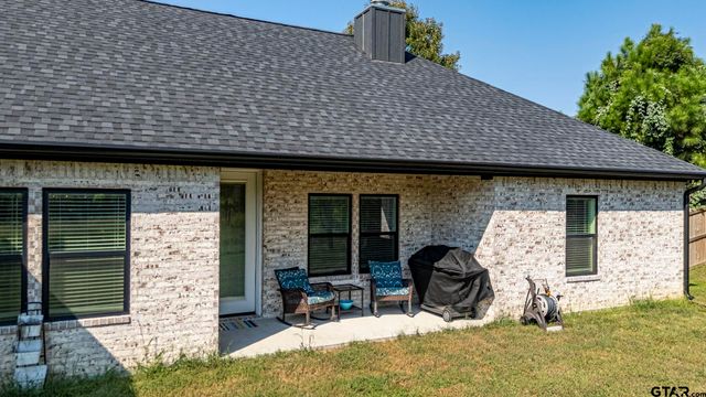 6397 Millrun Rd, Athens, TX 75751