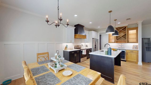 6397 Millrun Rd, Athens, TX 75751