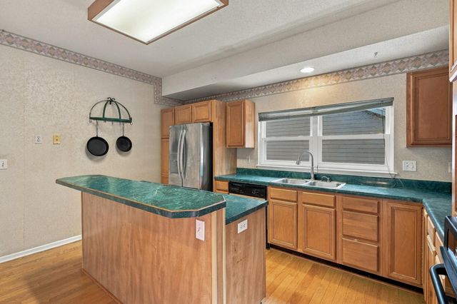 3607 BLUE CEDAR LN, Columbia, MO 65203