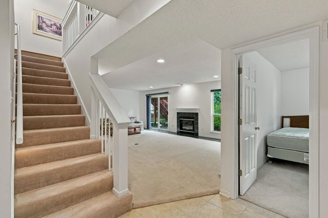 3607 BLUE CEDAR LN, Columbia, MO 65203