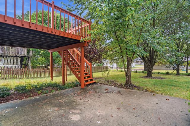 3607 BLUE CEDAR LN, Columbia, MO 65203