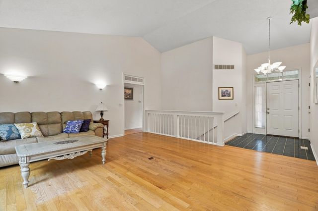 3607 BLUE CEDAR LN, Columbia, MO 65203