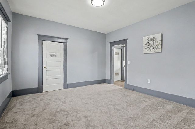 532 S Ellis, Wichita, KS 67211
