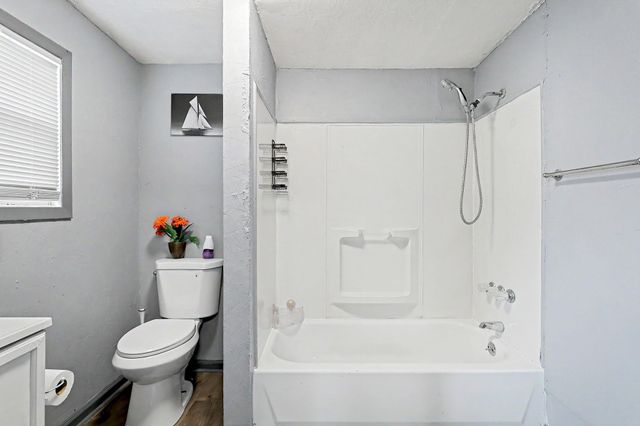 532 S Ellis, Wichita, KS 67211