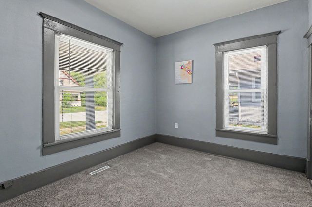 532 S Ellis, Wichita, KS 67211