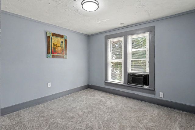 532 S Ellis, Wichita, KS 67211
