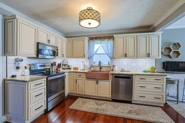 1141 Brookstone Drive, Walton, KY 41094