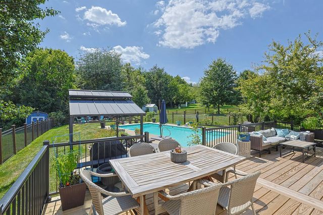 1141 Brookstone Drive, Walton, KY 41094