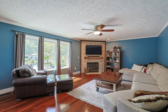 1141 Brookstone Drive, Walton, KY 41094