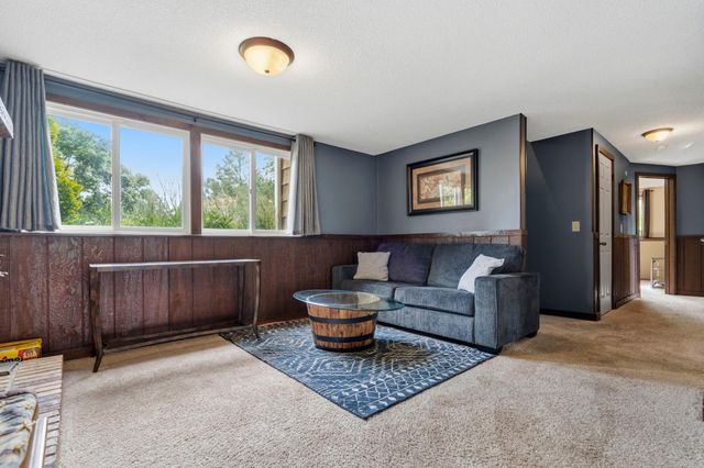 5530 W 135th Street, Savage, MN 55378