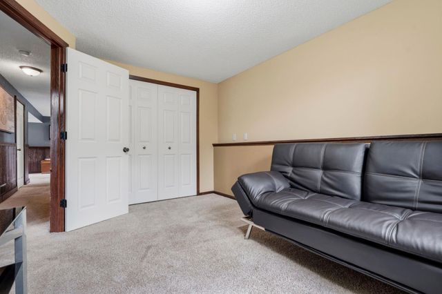 5530 W 135th Street, Savage, MN 55378