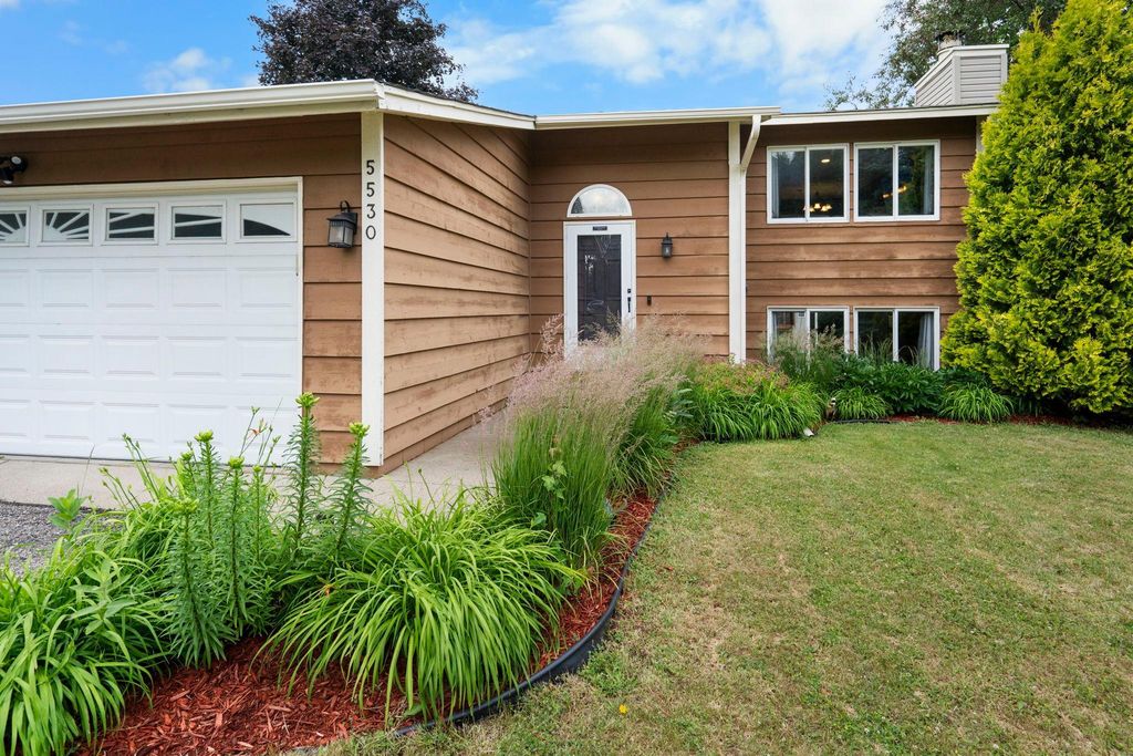5530 W 135th Street, Savage, MN 55378 — photo 3