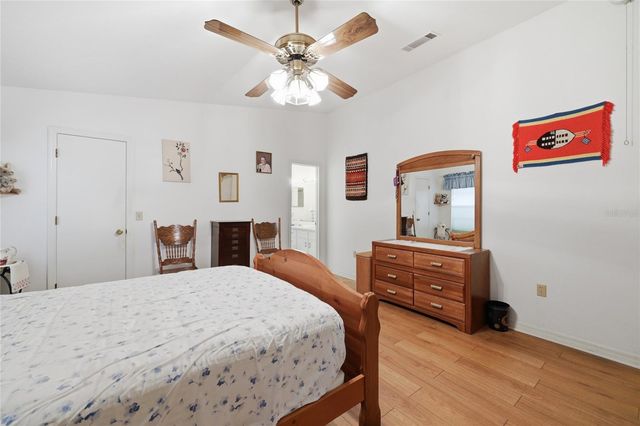 6438 NW 37TH TERRACE, Gainesville, FL 32653