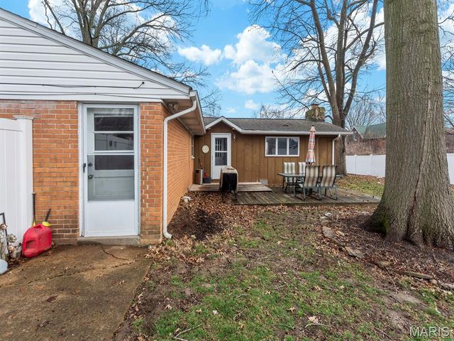 414 W Harrison Street, Millstadt, IL 62260