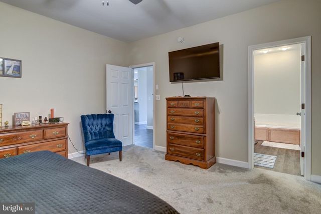 1052 8TH FAIRWAY LN, Huddleston, VA 24104