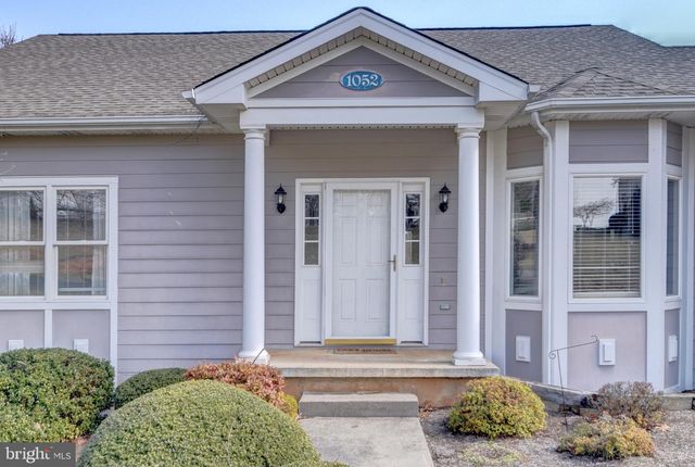 1052 8TH FAIRWAY LN, Huddleston, VA 24104