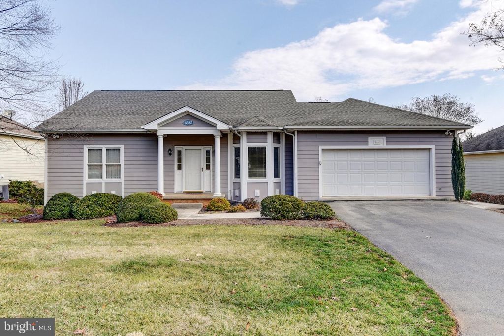 1052 8TH FAIRWAY LN, Huddleston, VA 24104