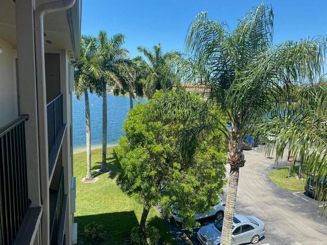 13100 SW 11th Court SW 412c, Pembroke Pines, FL 33027