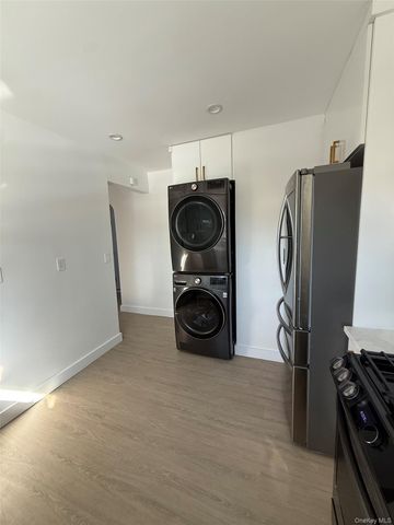 21918 74th Avenue 2, Oakland Gardens, NY 11364