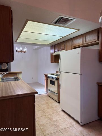 7949 E Colette Cir Unit 160, Tucson, AZ 85710