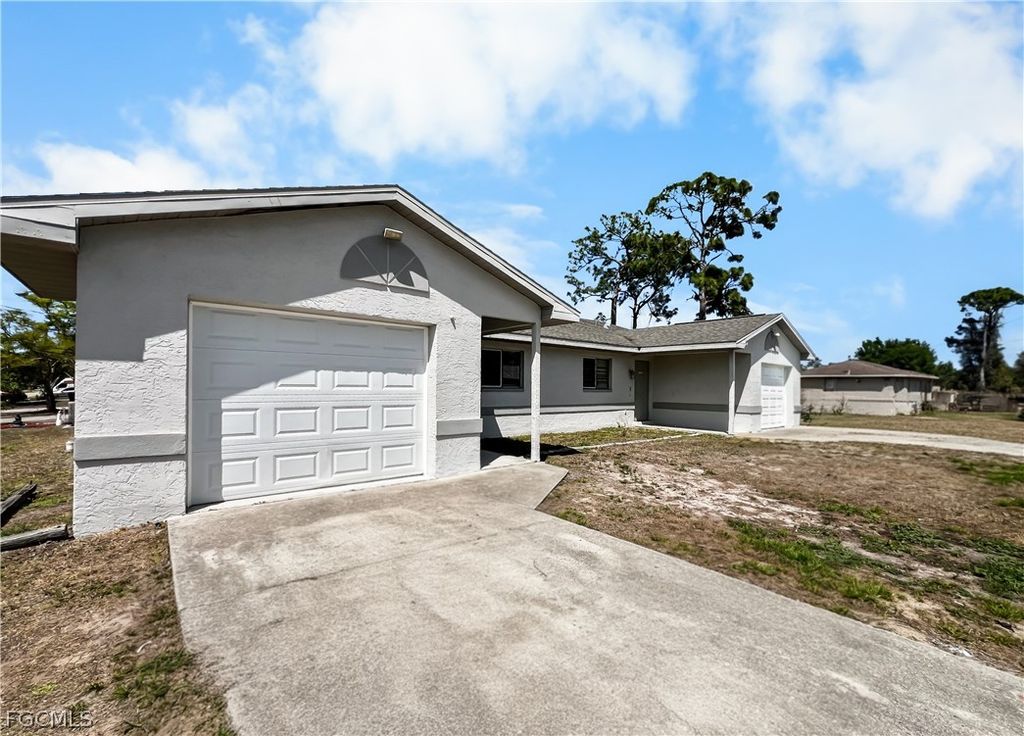 2704 Owen AVE, Lehigh Acres, FL 33973