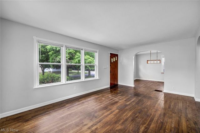 5505 South Boulevard, Maple Heights, OH 44137