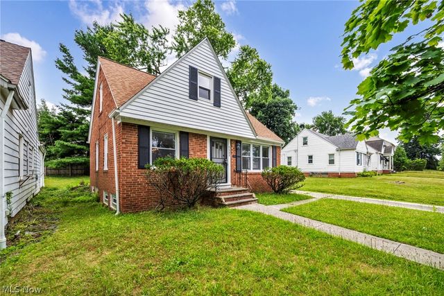 5505 South Boulevard, Maple Heights, OH 44137