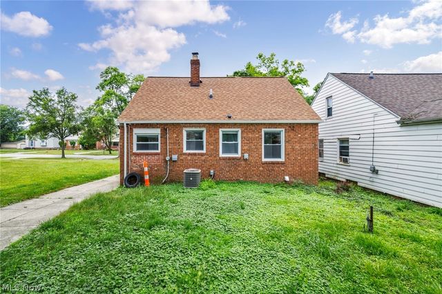 5505 South Boulevard, Maple Heights, OH 44137