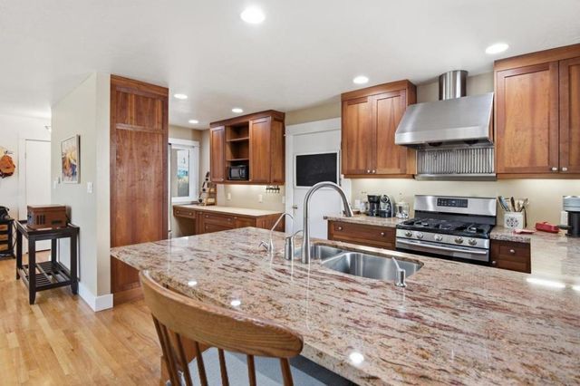 81 Franklin Circle, San Juan Bautista, CA 95045