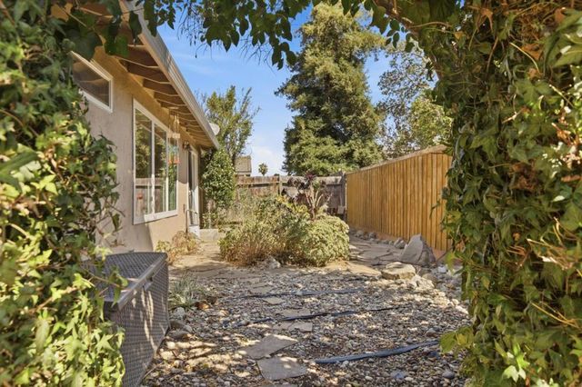 81 Franklin Circle, San Juan Bautista, CA 95045