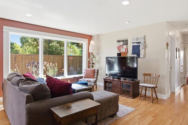81 Franklin Circle, San Juan Bautista, CA 95045