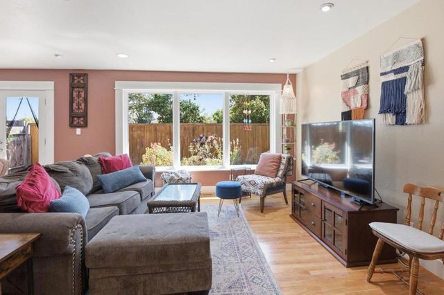 81 Franklin Circle, San Juan Bautista, CA 95045