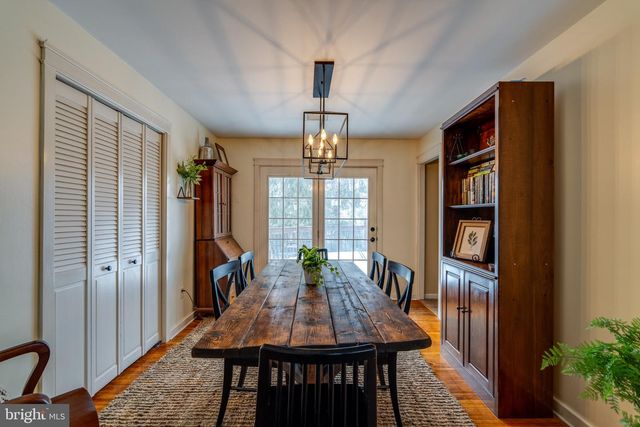 6132 W ELIZABETHTOWN RD, Manheim, PA 17545