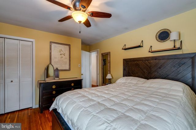 6132 W ELIZABETHTOWN RD, Manheim, PA 17545