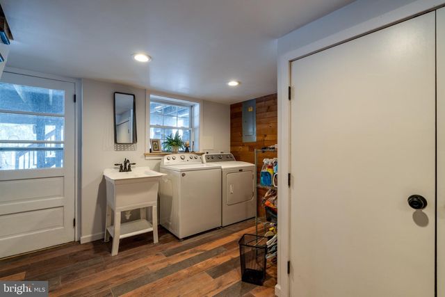 6132 W ELIZABETHTOWN RD, Manheim, PA 17545