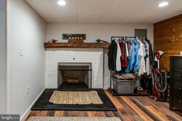 6132 W ELIZABETHTOWN RD, Manheim, PA 17545