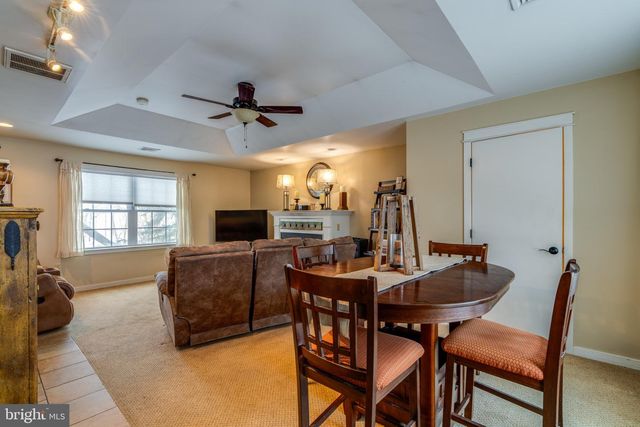 6132 W ELIZABETHTOWN RD, Manheim, PA 17545