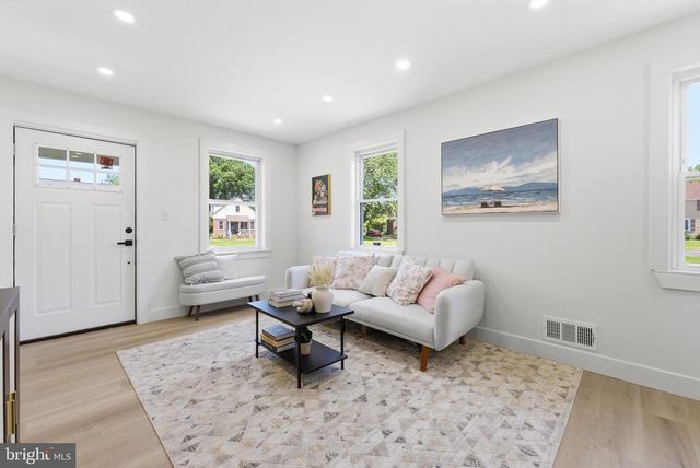 310 WASHINGTON DR, Pennsville, NJ 08070