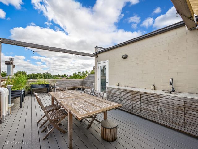 1718 W Superior Street 2E, Chicago, IL 60622