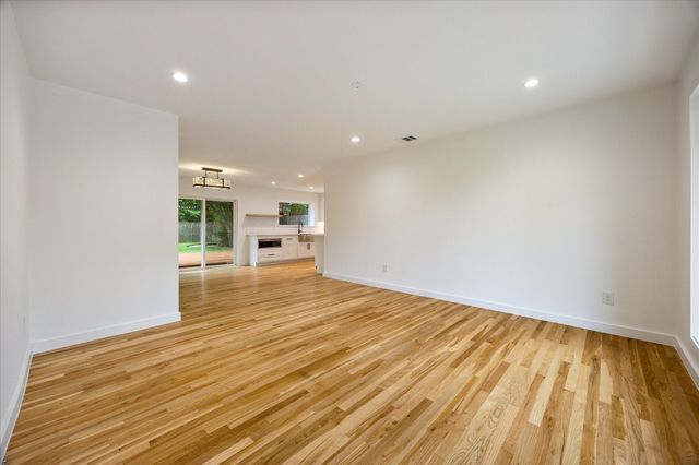 7039 Bucknell Drive, Dallas, TX 75214