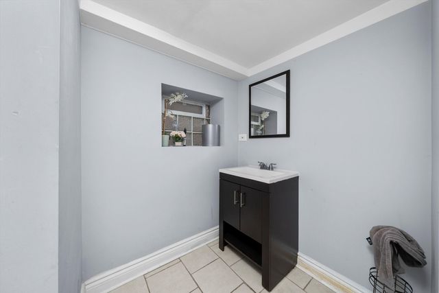 5837 W 16th Street, Cicero, IL 60804