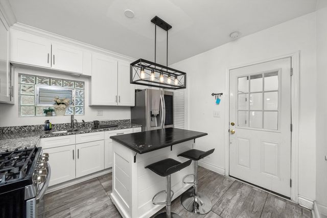 5837 W 16th Street, Cicero, IL 60804