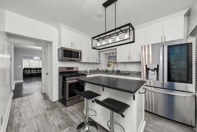 5837 W 16th Street, Cicero, IL 60804