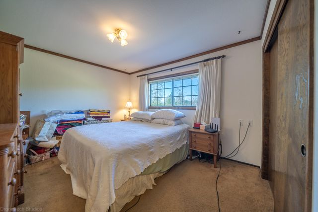 16160 Plateau Circle, Redding, CA 96001