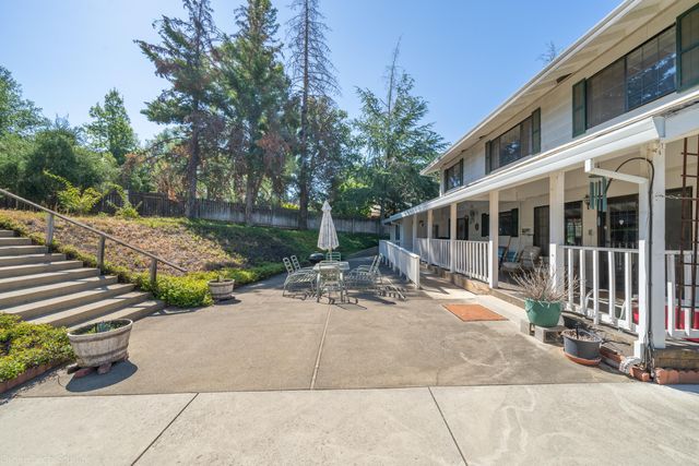 16160 Plateau Circle, Redding, CA 96001