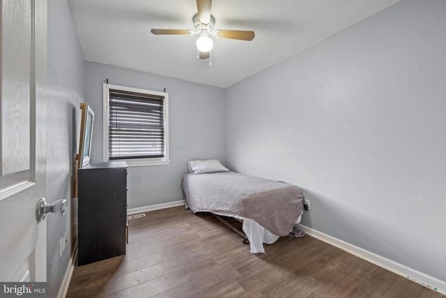9 LAWRENCE CT, Sicklerville, NJ 08081